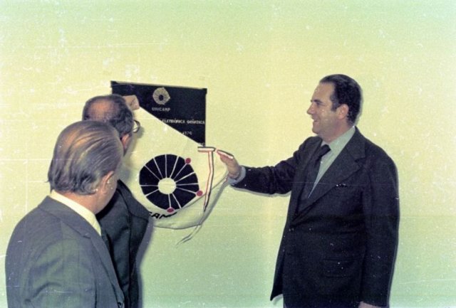 Inauguração do Departamento de Eletrônica Quântica (DEQ), em setembro de 1976