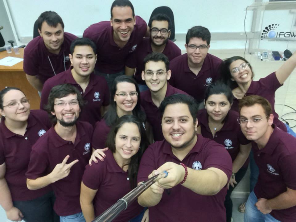 Alunos de Física Médica que organizaram o ConFiMe em 2015